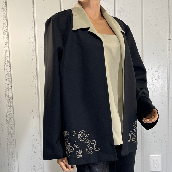 * Kari's Korner Women's Black & Taupe Blazer with Top Sz 22W - Picture 7 of 10